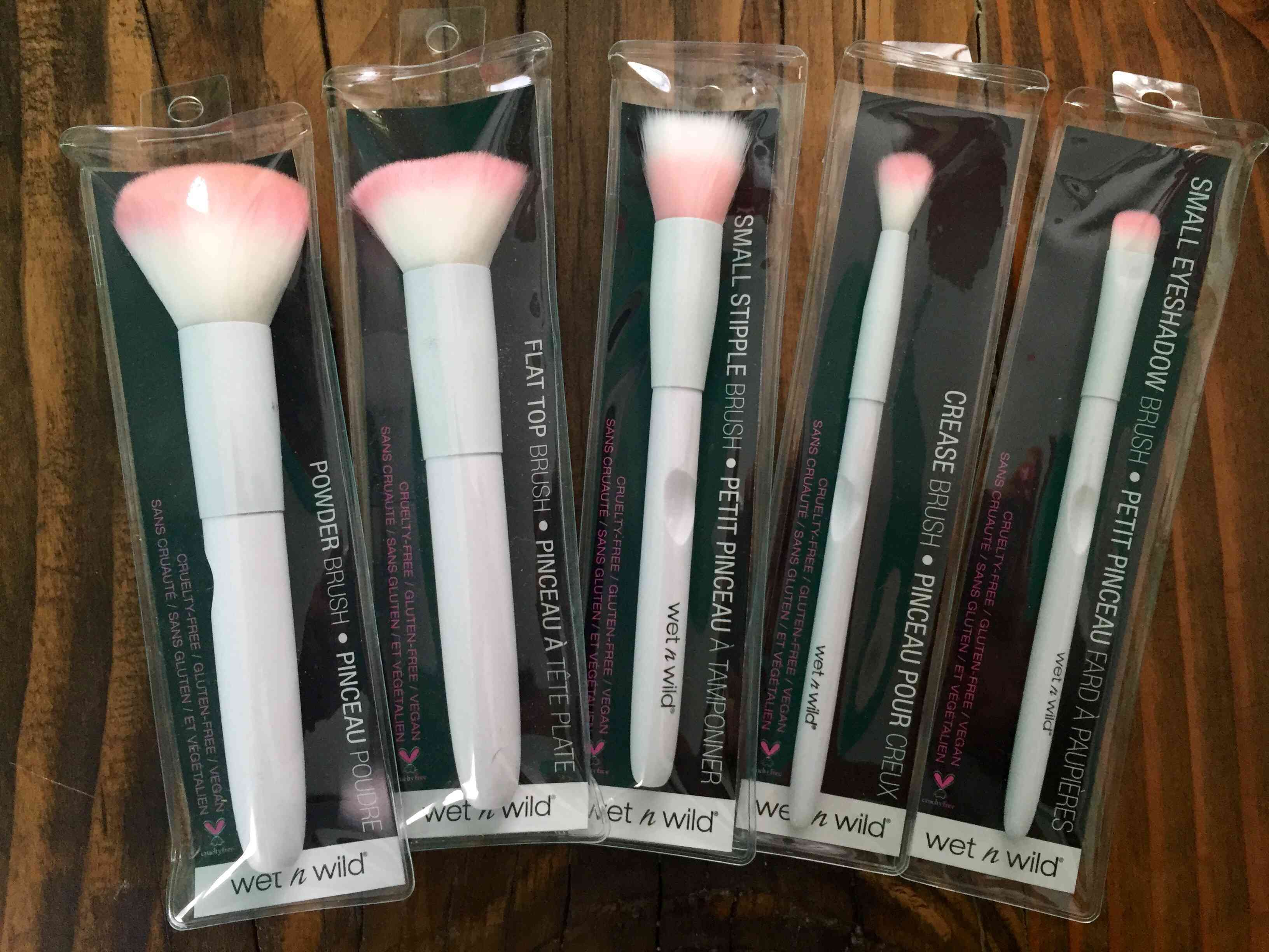 blush brush wet n wild