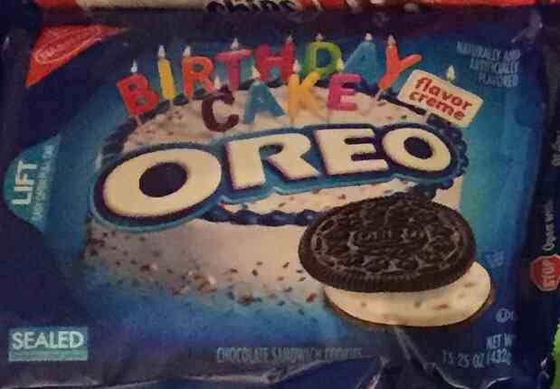 Oreo Birthday Cake Chocolate Sandwich Cookies 15.25 oz
