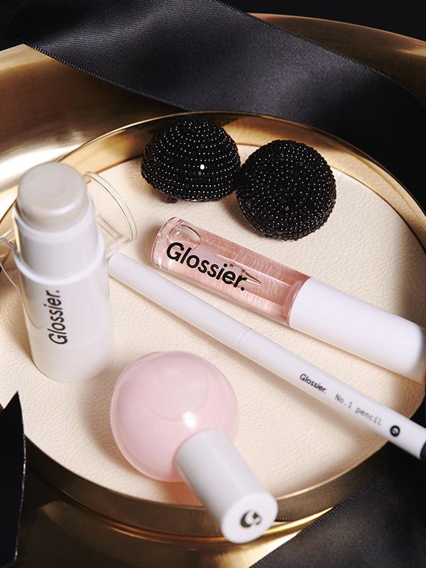 Glossier Black Tie Set
