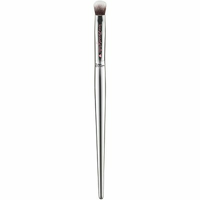 i.t for Ulta Love Beauty Fully Small Shadow Brush 220