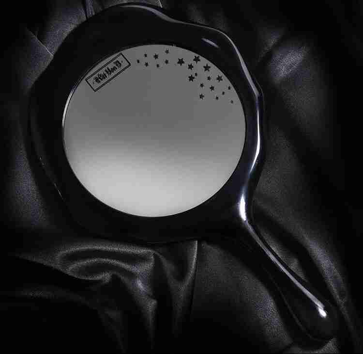 Handheld Mirror