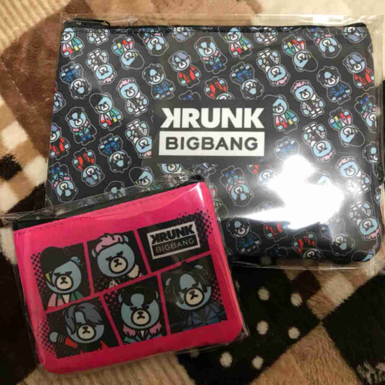 Pouch set