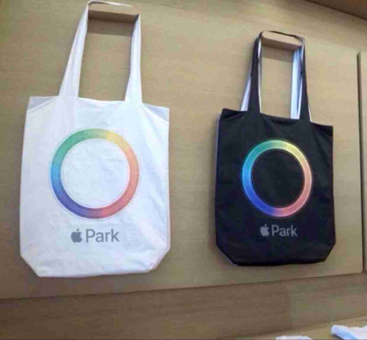 Apple Park Spaceship Tote Bag