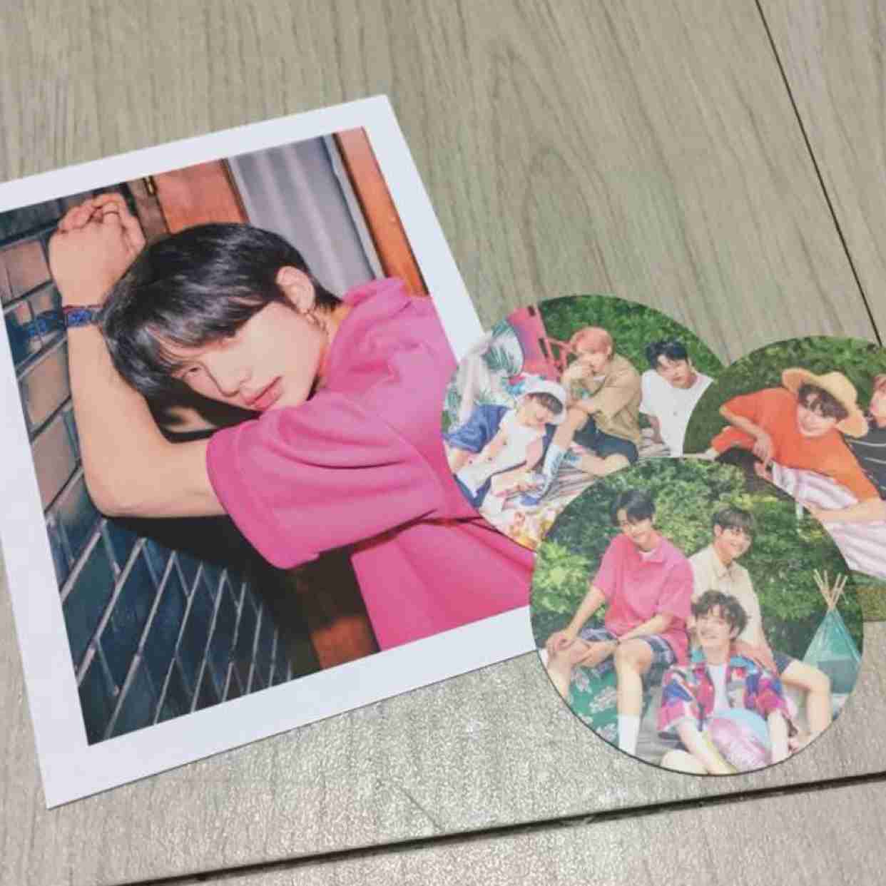 Hyunjin postcard set