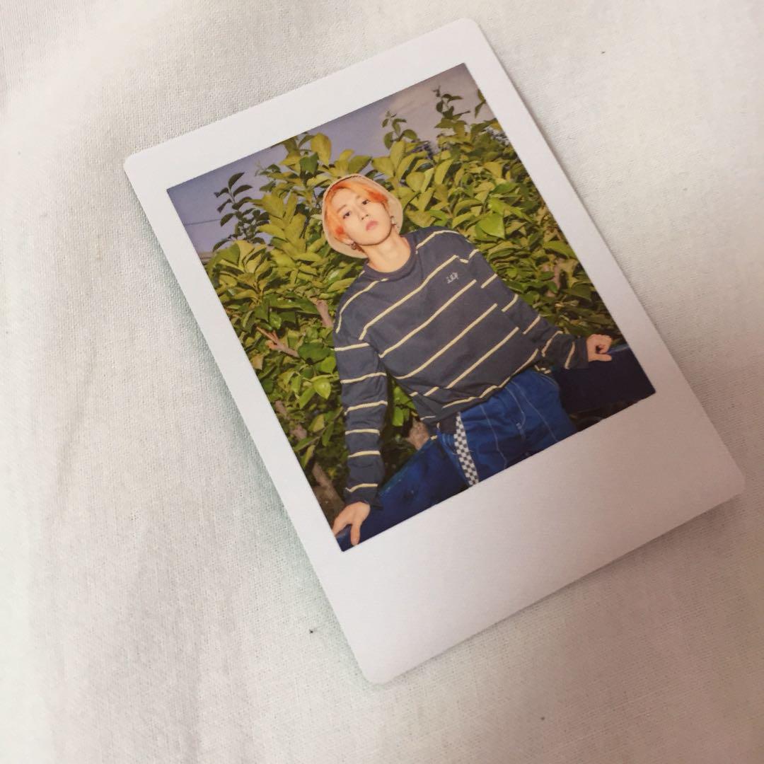 Polaroid 28
