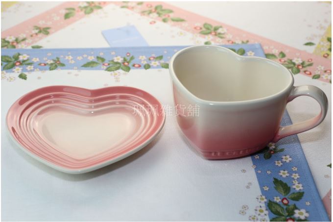 Ceremic Heart-shaped Kitchenware (1 Mug + 1 Plate) Framboise Pink