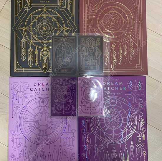 Dreamcatcher with Poka Chase Me Goodnight Fly Up Nightmare Prequel CD Album Album Sales Debut Beginning / 2018 First Concert Official Goods Cheerstick Poster Set Slogan