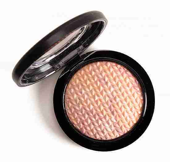 MAC Mineralise Skinfinish - Perfect Topping